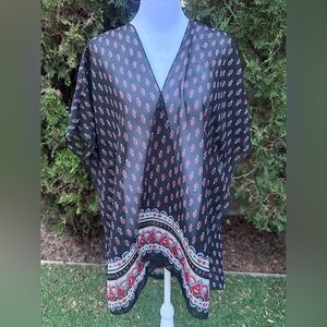 Women’s Live 4 Truth Black and Red Patterned Kimono  size S